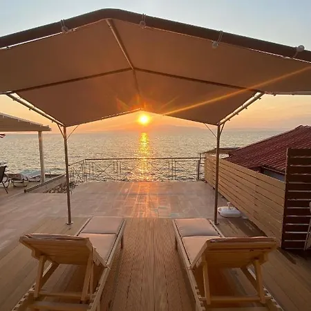 Al Mare Feriehus